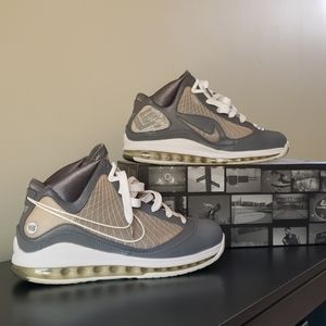 Air Max LeBron VII